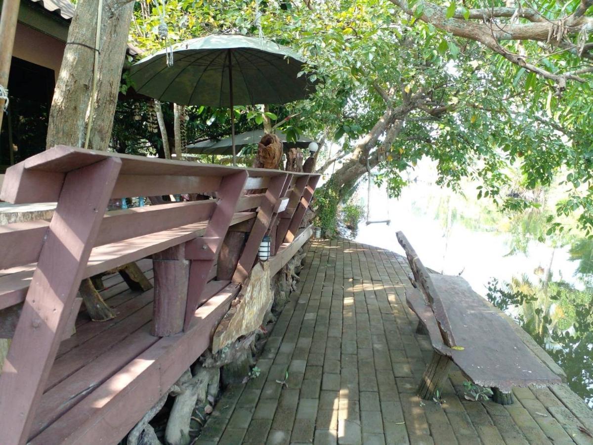 Baansuanleelawadee Resort Amphawa Ngoại thất bức ảnh