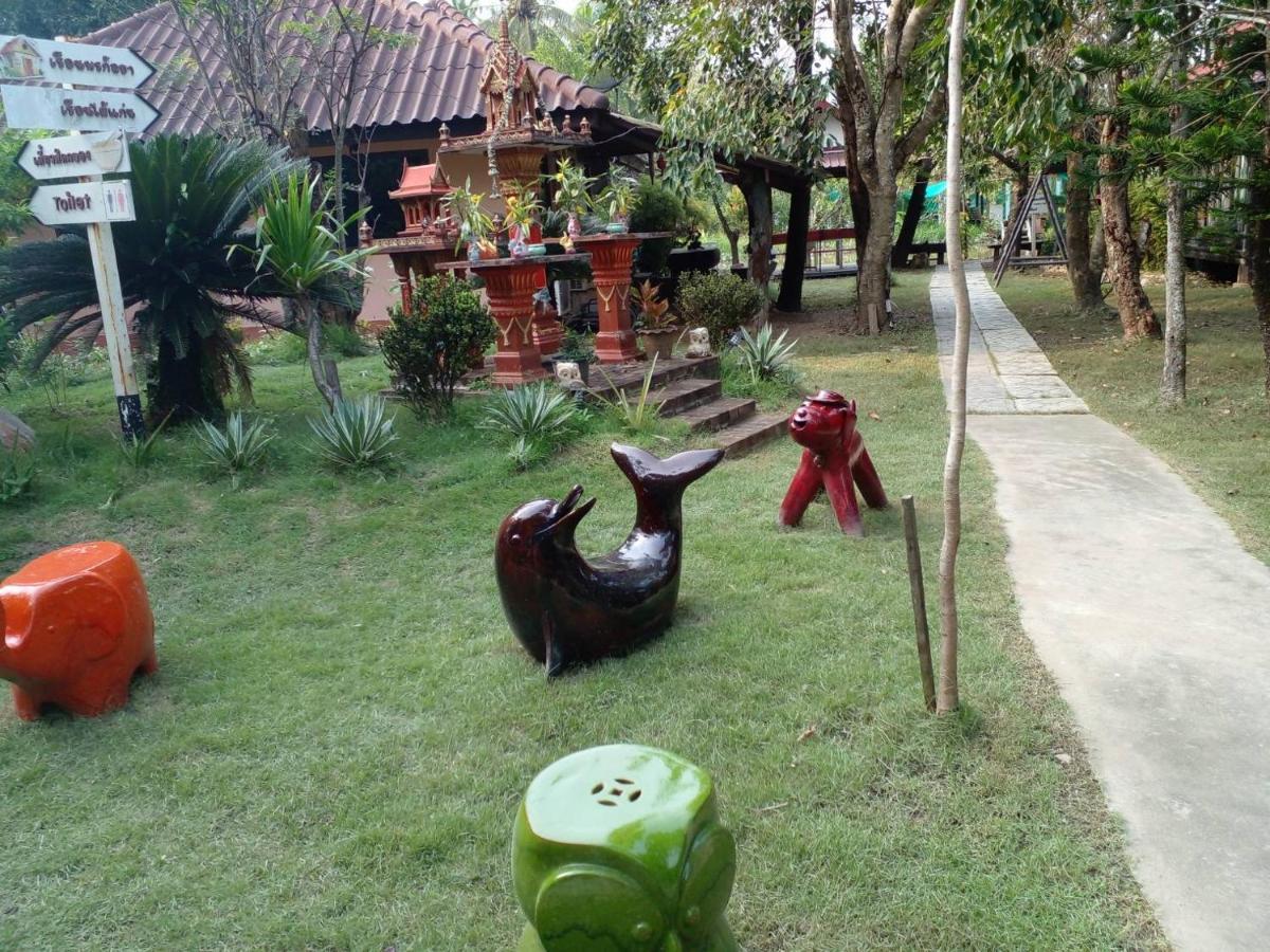 Baansuanleelawadee Resort Amphawa Ngoại thất bức ảnh