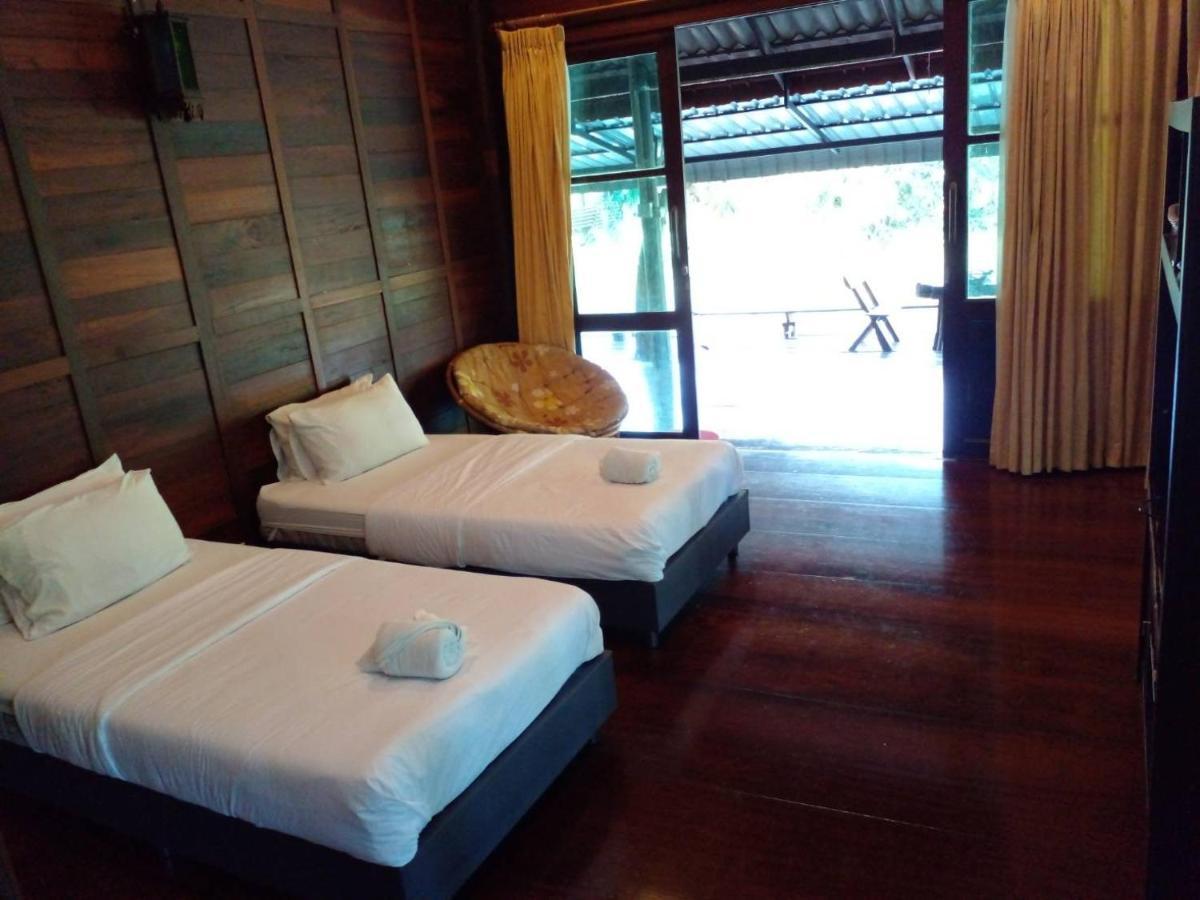 Baansuanleelawadee Resort Amphawa Ngoại thất bức ảnh