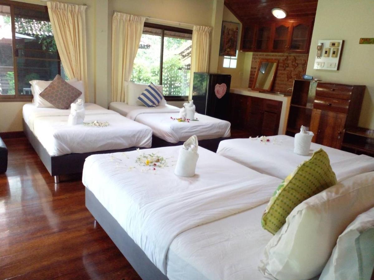 Baansuanleelawadee Resort Amphawa Ngoại thất bức ảnh