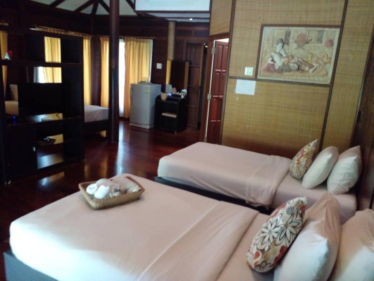 Baansuanleelawadee Resort Amphawa Ngoại thất bức ảnh