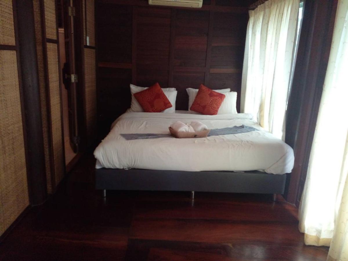 Baansuanleelawadee Resort Amphawa Ngoại thất bức ảnh