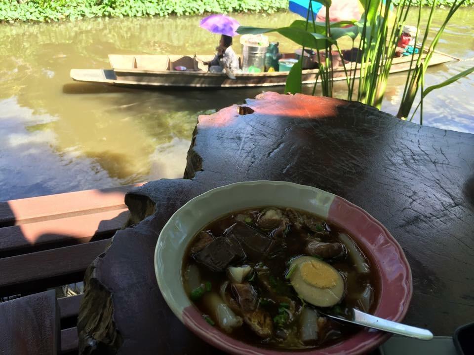 Baansuanleelawadee Resort Amphawa Ngoại thất bức ảnh