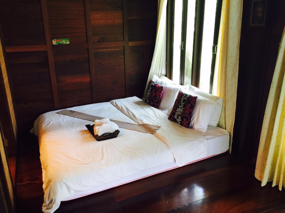 Baansuanleelawadee Resort Amphawa Ngoại thất bức ảnh