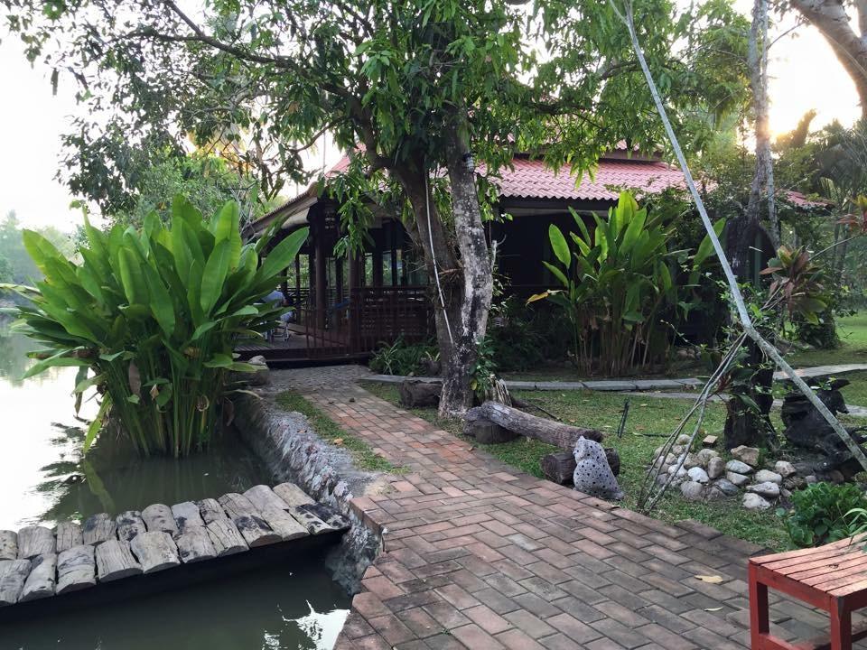 Baansuanleelawadee Resort Amphawa Ngoại thất bức ảnh