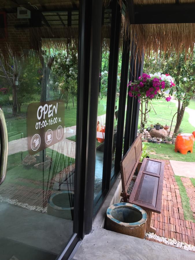 Baansuanleelawadee Resort Amphawa Ngoại thất bức ảnh