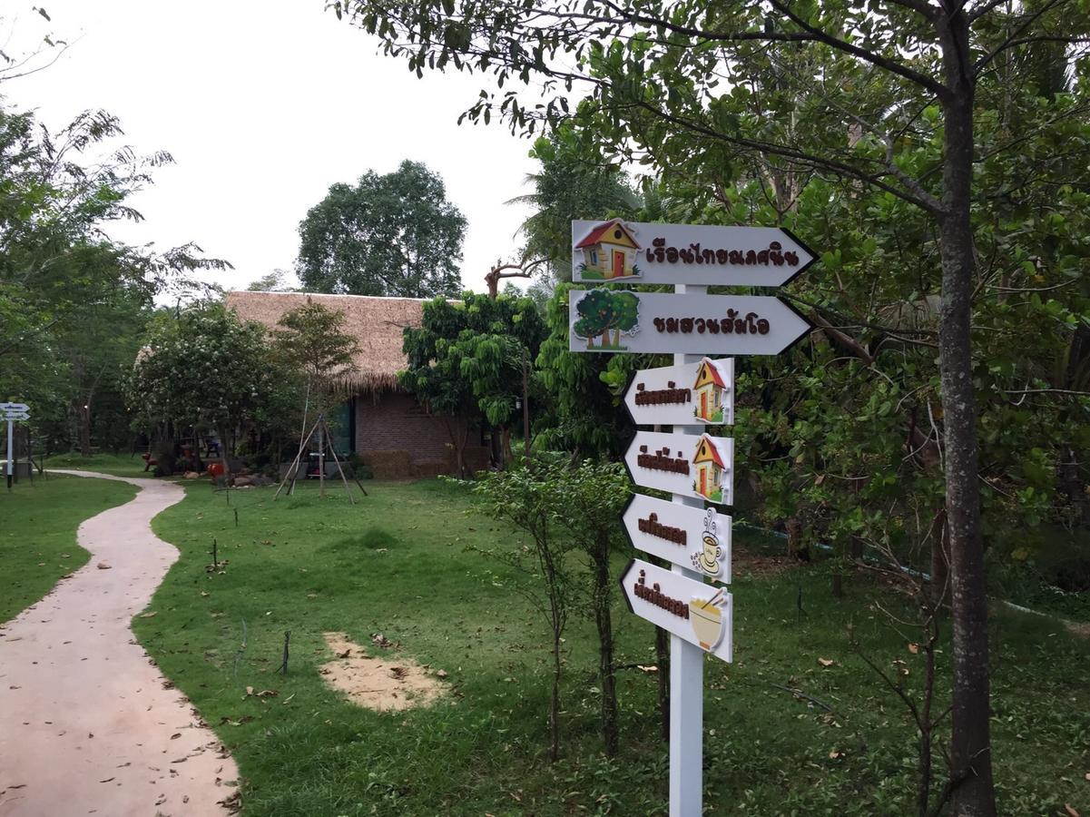 Baansuanleelawadee Resort Amphawa Ngoại thất bức ảnh